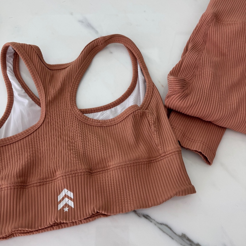 Barry’s about Camp workout set! Top sm. Leggings medium